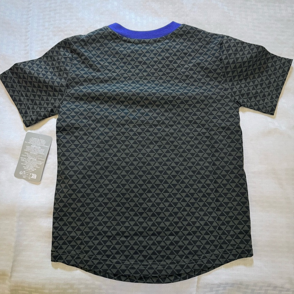 Disney / Marvel Black Panther short sleeve T-shirt - Picture 3 of 3
